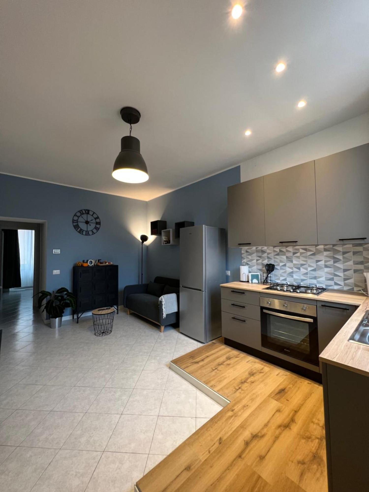 La Casa Di Lidia - Bocconi Apartment มิลาน ภายนอก รูปภาพ